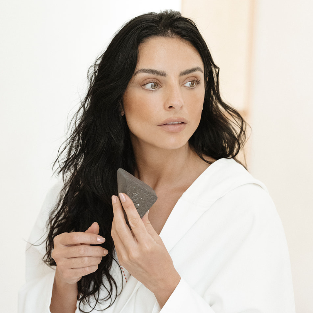 Aislinn Derbez natural cosmetics perfect skin