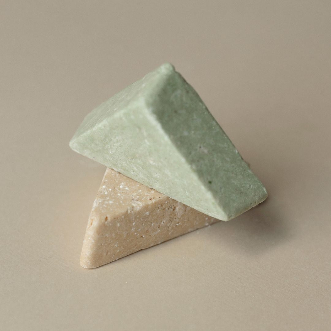 Shampoo and conditioner bar for shiny and manageable hair