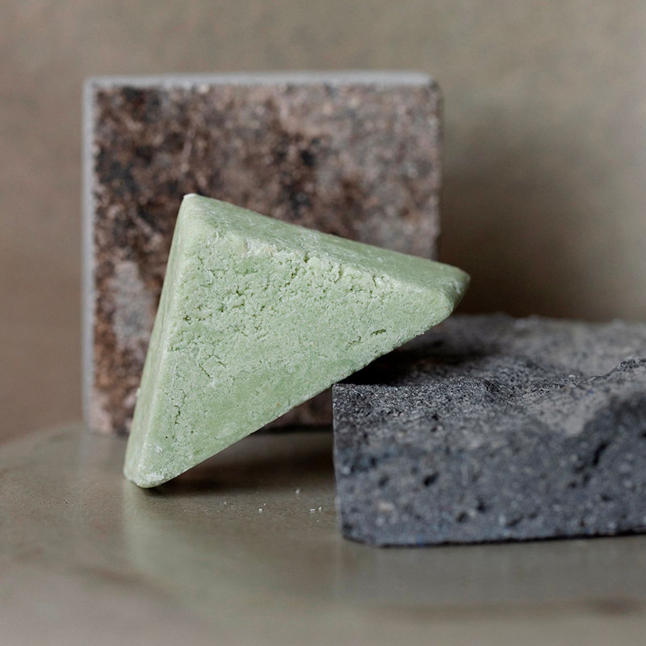 Shampoo bar for hair loss